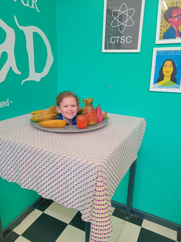 Grade 2s enjoy Cape Town Science Centre outing